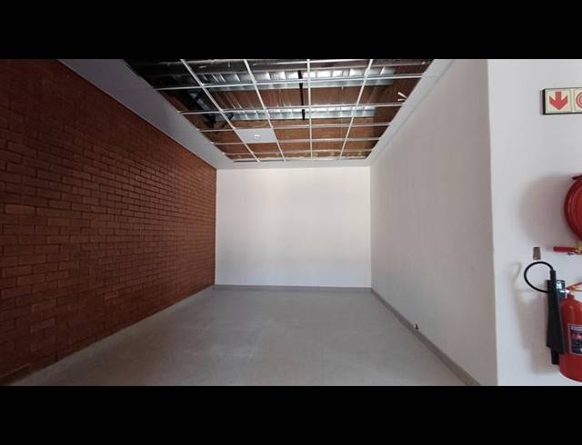 INDUSTRIAL PROPERTY TO RENT IN KOSMOSDAL